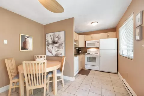 Dining - 16 Appleton Park #E4, Ipswich, MA 01938 photo 1 of 3
