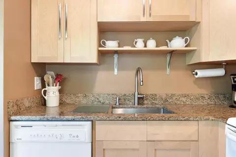 Kitchen - 16 Appleton Park #E4, Ipswich, MA 01938 photo 4 of 4