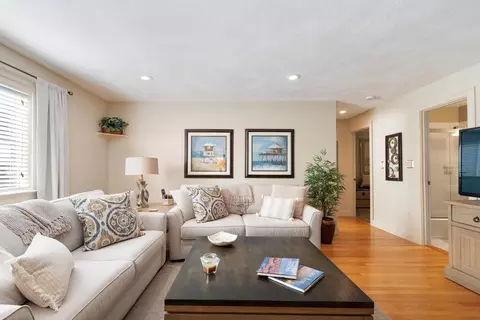 Living - 16 Appleton Park #E4, Ipswich, MA 01938 photo 3 of 3