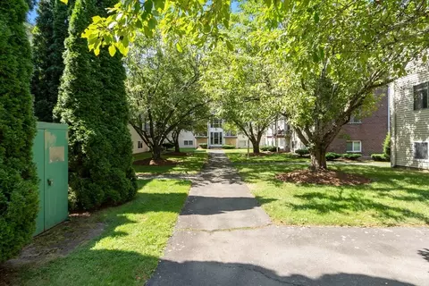 Exterior - 16 Appleton Park #E4, Ipswich, MA 01938 photo 5 of 8