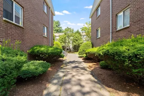 Exterior - 16 Appleton Park #E4, Ipswich, MA 01938 photo 4 of 8