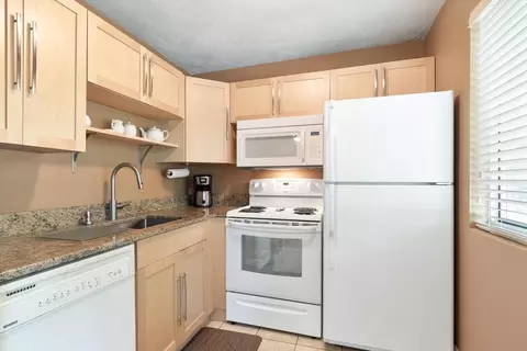 Kitchen - 16 Appleton Park #E4, Ipswich, MA 01938 photo 2 of 4