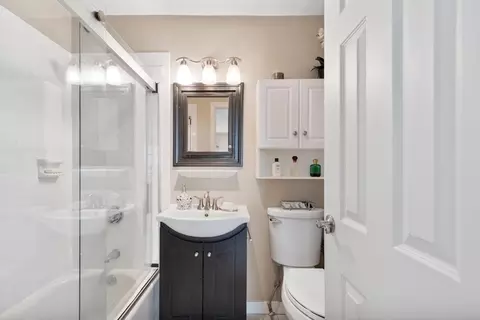 Bath - 16 Appleton Park #E4, Ipswich, MA 01938 photo 1 of 1