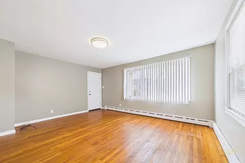 541 Woodman St, Fall River, MA 02724 photo 9