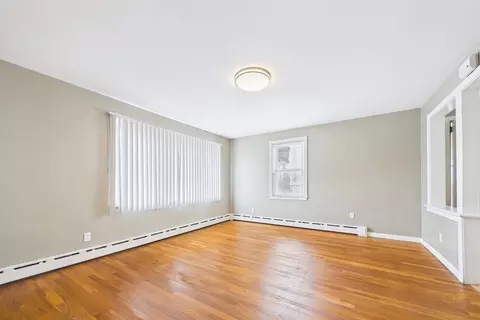 541 Woodman St, Fall River, MA 02724 photo 10