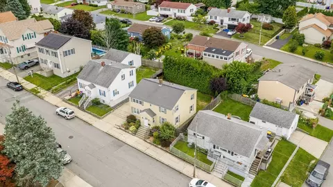 541 Woodman St, Fall River, MA 02724 photo 5