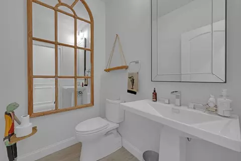 Bath - 16 Golf Ridge Dr #16, Sutton, MA 01590 photo 1 of 7