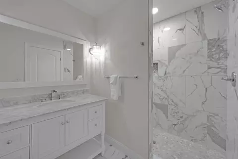 Bath - 16 Golf Ridge Dr #16, Sutton, MA 01590 photo 5 of 7