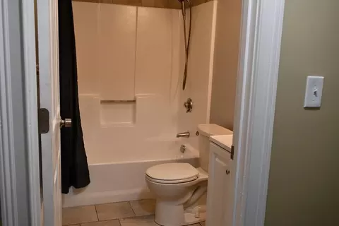 Bath - 5455 N Main St #4A, Fall River, MA 02720 photo 3 of 3