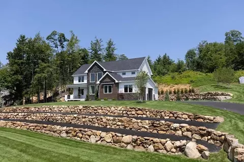 25 Indian Rock Rd, Bedford, NH 03110