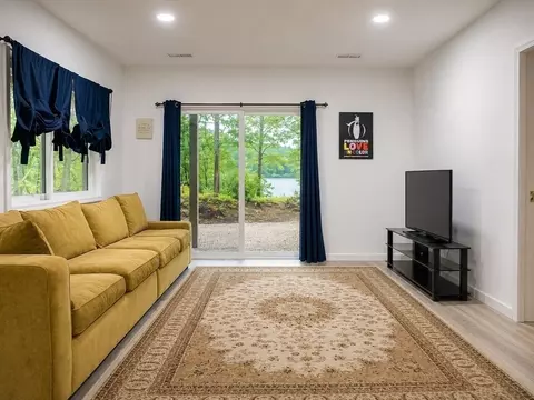 Living - 238 Sherbert Rd, Ashburnham, MA 01430 photo 8 of 9