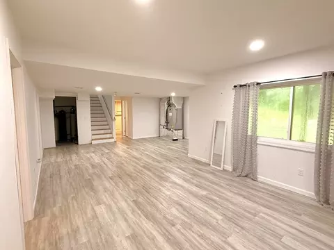 Living - 238 Sherbert Rd, Ashburnham, MA 01430 photo 7 of 9
