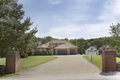 Exterior - 114 Upper Gore Rd, Webster, MA 01570 photo 2 of 7