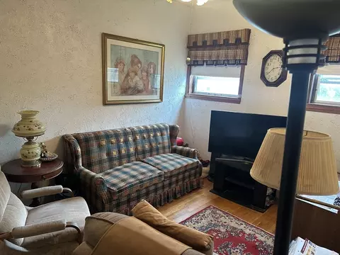 Living - 136 Main St, Everett, MA 02149 photo 4 of 4