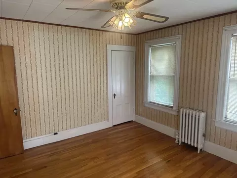 Bedroom - 136 Main St, Everett, MA 02149 photo 2 of 4