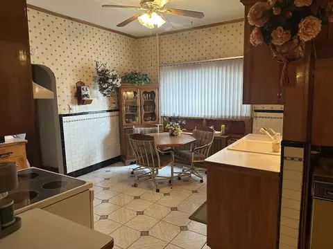 Kitchen - 136 Main St, Everett, MA 02149 photo 4 of 5