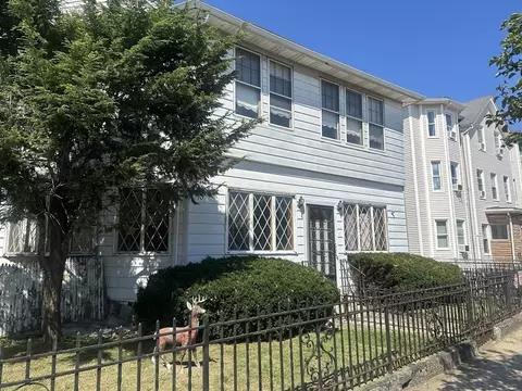 Exterior - 136 Main St, Everett, MA 02149 photo 4 of 15