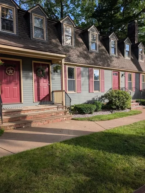 831 Wellman Ave #831, Chelmsford, MA 01863