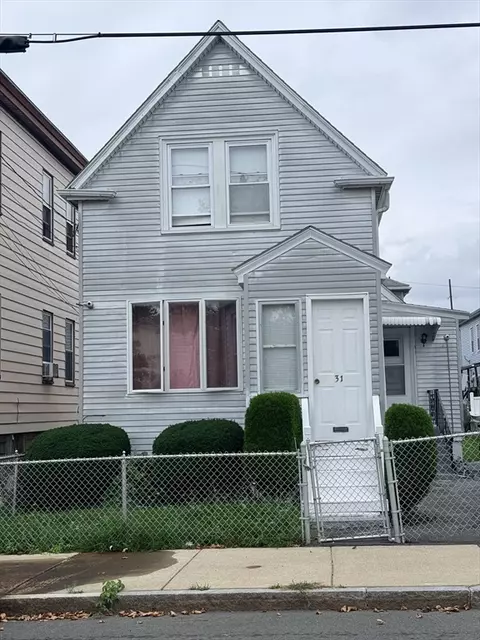 31 Roosevelt St, Revere, MA 02151
