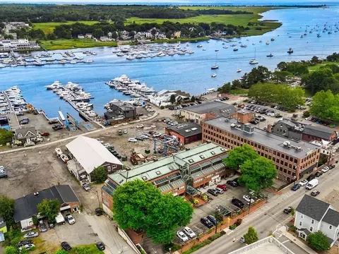 58 Merrimac St #2-5, Newburyport, MA 01950