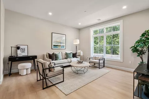 7 Cross St #U102, Wilmington, MA 01887