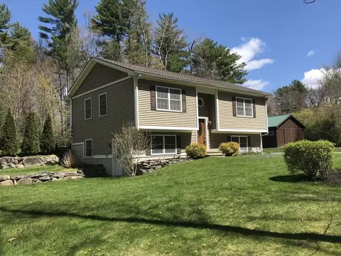 631 Warren Wright Rd, Belchertown, MA 01007