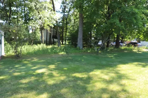 Exterior - 25 Peer St, Springfield, MA 01109 photo 7 of 9