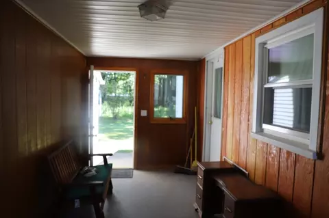 Entry Way - 25 Peer St, Springfield, MA 01109 photo 1 of 1