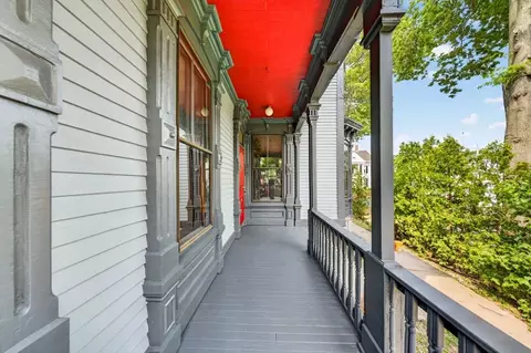 Exterior - 533 Locust St #3, Fall River, MA 02720 photo 6 of 10