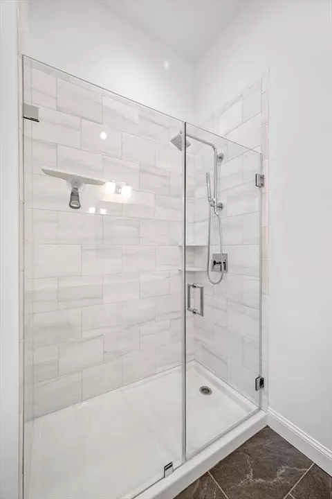 Bath - 4 Talbot Ln, Reading, MA 01867 photo 3 of 5