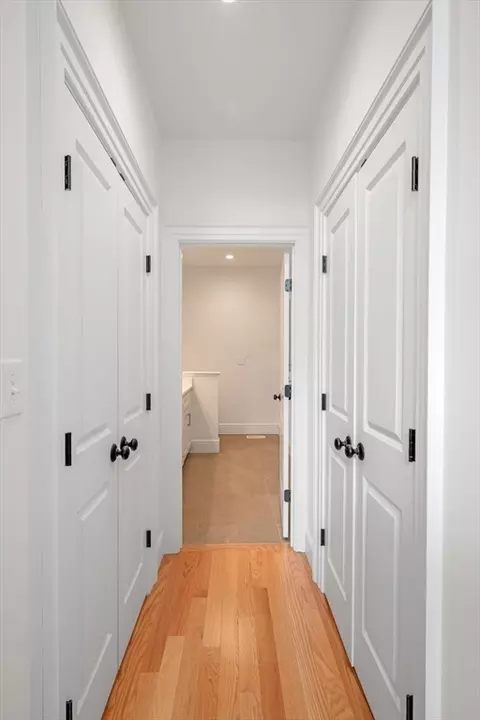 Entry Way - 4 Talbot Ln, Reading, MA 01867 photo 2 of 6