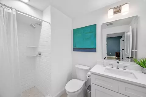 Bath - 4 Talbot Ln, Reading, MA 01867 photo 5 of 5