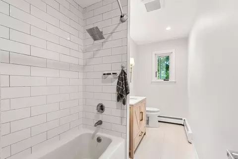 Bath - 20 Parsons Dr, Swampscott, MA 01907 photo 1 of 4
