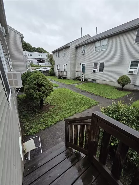 Exterior - 37 Wall St #2C, Worcester, MA 01604 photo 4 of 4