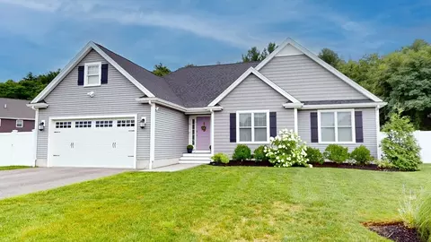 16 Wedge Dr, Lakeville, MA 02347