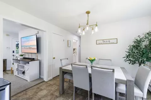 Dining - 92 Eagle Dr #92, Douglas, MA 01516 photo 2 of 2