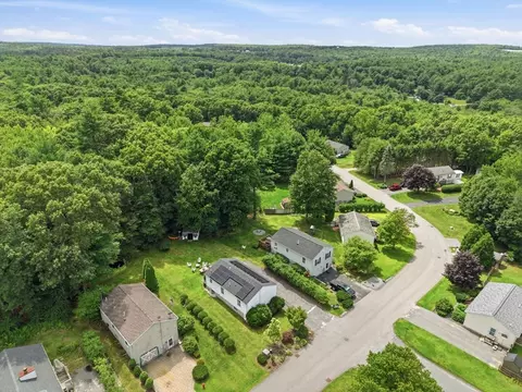 View/Area - 92 Eagle Dr #92, Douglas, MA 01516 photo 7 of 8