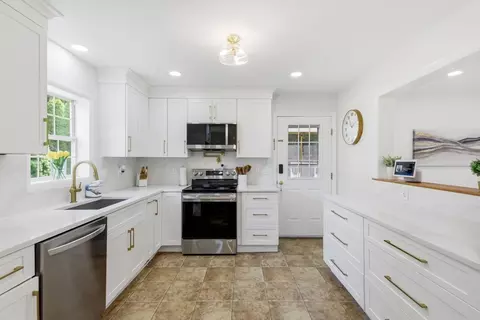 Kitchen - 92 Eagle Dr #92, Douglas, MA 01516 photo 3 of 5