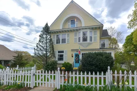 Exterior - 24 Main St, Upton, MA 01568 photo 2 of 9