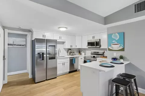 115 W Seventh #3, Boston, MA 02111