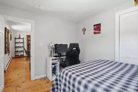 Bedroom - 1 Cuba Rd, Worcester, MA 01603 photo 2 of 10