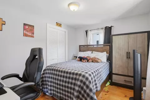 Bedroom - 1 Cuba Rd, Worcester, MA 01603 photo 1 of 10