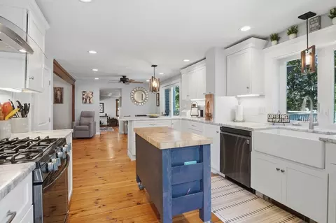 Kitchen - 1 Cuba Rd, Worcester, MA 01603 photo 4 of 4
