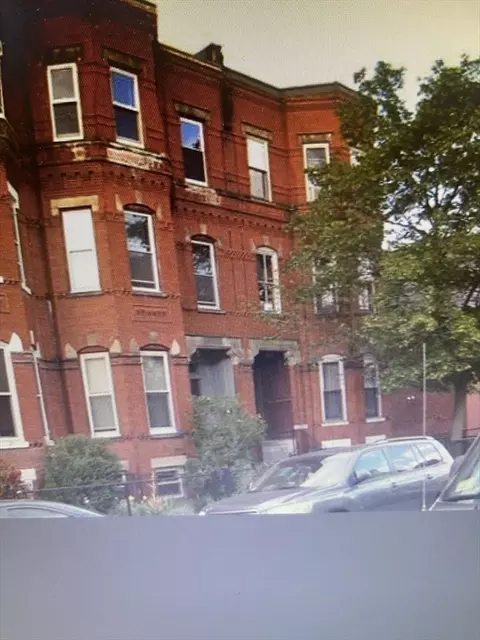 30 Alaska St, Boston, MA 02119