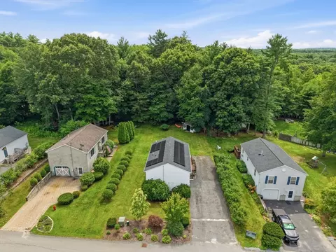 View/Area - 92 Eagle Dr #92, Douglas, MA 01516 photo 6 of 12