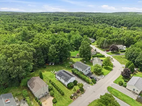 View/Area - 92 Eagle Dr #92, Douglas, MA 01516 photo 7 of 12