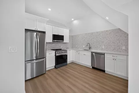 533 Washington St #E, Dorchester Center, MA 02124