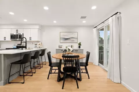 Dining - 37 Constitution Ln #39, Danvers, MA 01923 photo 3 of 4
