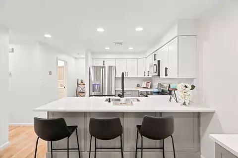 Kitchen - 37 Constitution Ln #39, Danvers, MA 01923 photo 5 of 6
