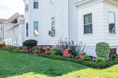95 Grand St, Springfield, MA 01108 photo 4